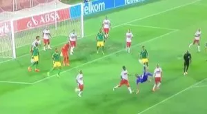 ВИДЕО: Такъв вратарски гол не сте виждали никога!