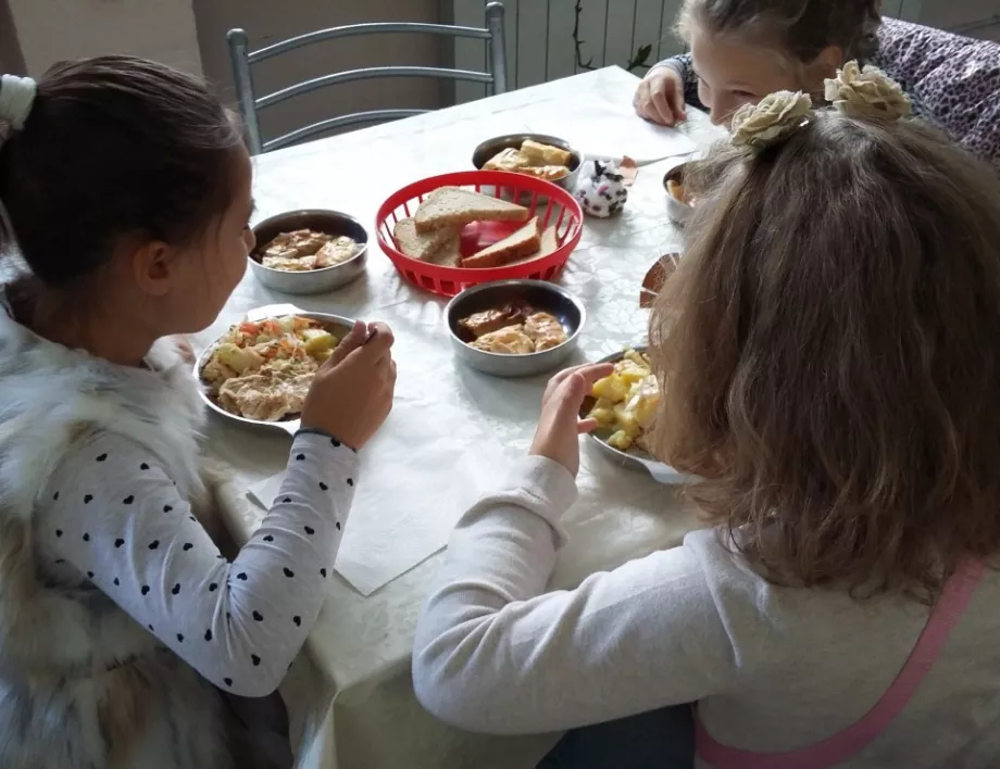 Започват масирани проверки на храните в детските градини и училищата