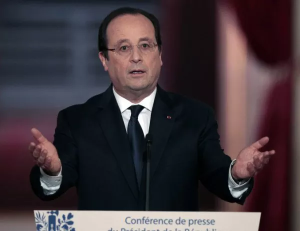 Френският президент призова за всеобщо обединение срещу Льо Пен