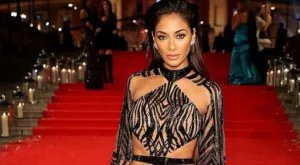 Никол блести със секси рокля на модно парти в Италия (СНИМКИ)