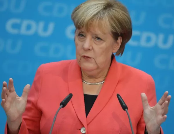Меркел: НАТО не трябва да се меси в борбата срещу ИД