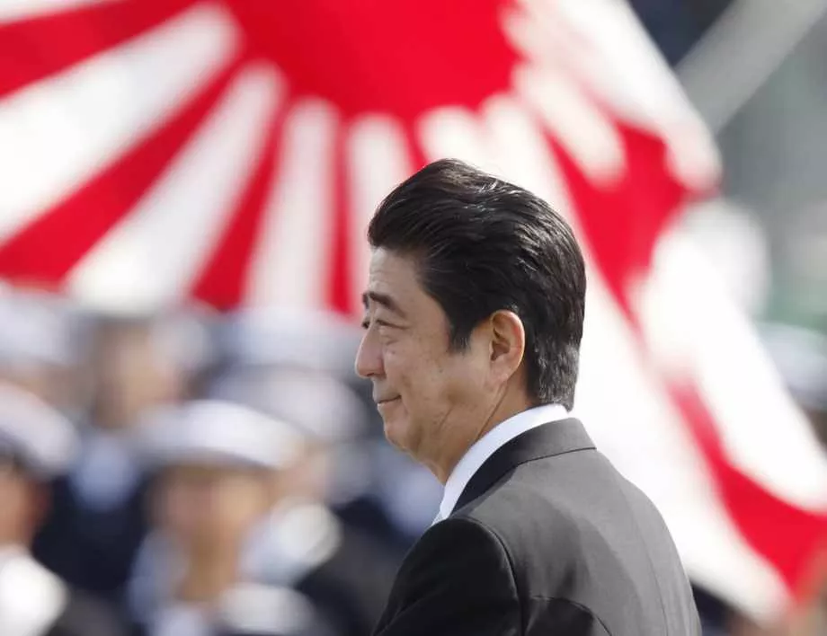 Японският министър на търговията подаде оставка заради скандал с дарения 