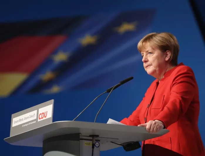 Меркел втвърди тона - поиска забрана на бурките и се зарече да не допуска повторна мигрантска вълна