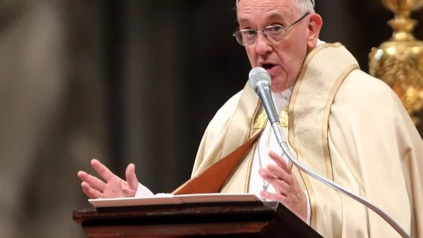 Ким Чен Ун покани папа Франциск в Пхенян