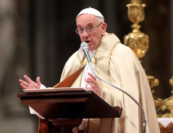 Папа Франциск се помоли за мир в Сирия