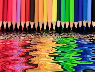 Магията на цветовете: Кои нюанси ни карат да изглеждаме по-млади