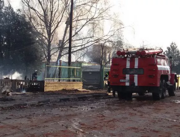 Трагедия в Хитрино: Влак дерайлира, взривиха се цистерни и има поне 23 ранени