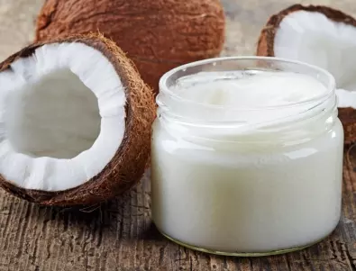 Защо кокосовото масло е толкова полезно за зъбите