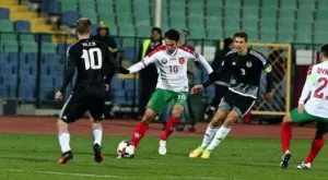 {{ otherArticle[0].article.title }}