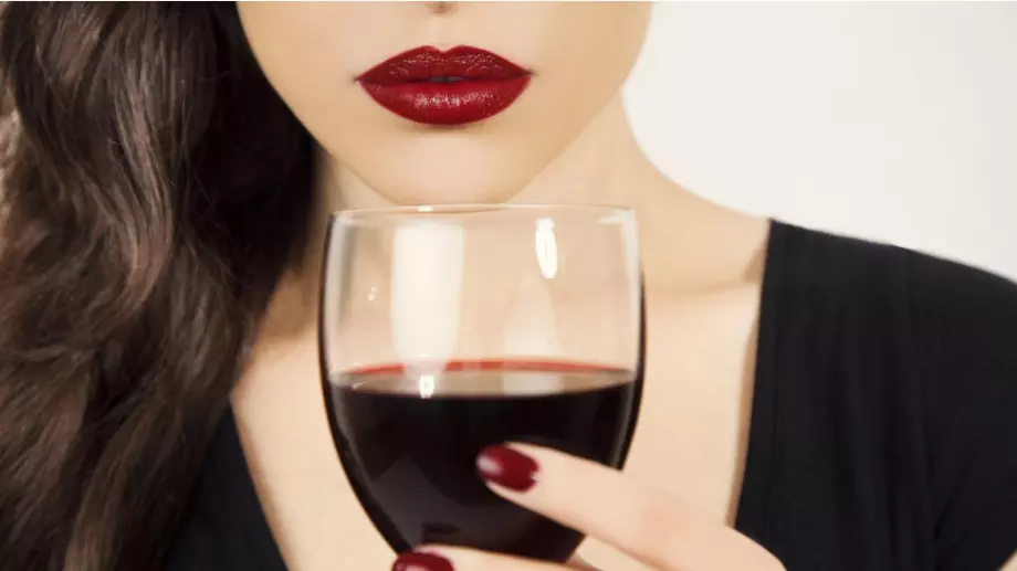 Ето какво ще се случи, ако пиете по една чаша червено вино вечер