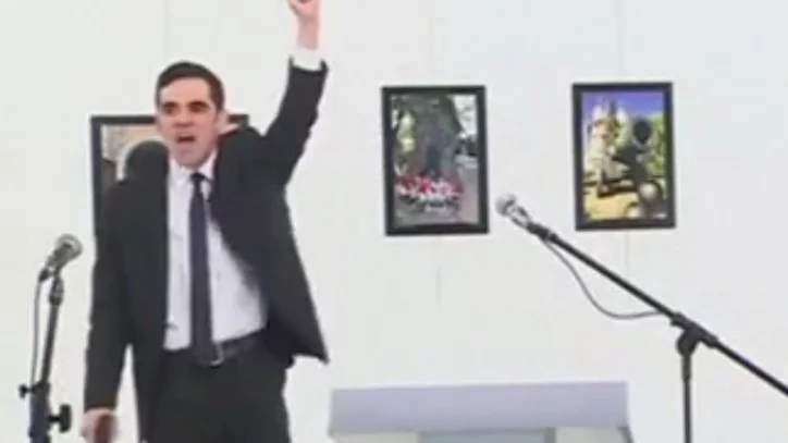 Погребват убиеца на руския посланик в Турция в безименен гроб