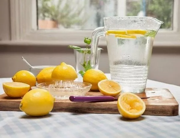 Водата с лимон. Наистина ли е толкова полезна? 