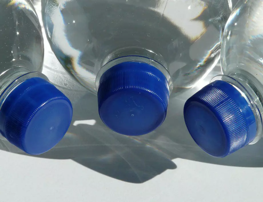 Направете си капкова напоителна система само с пластмасови бутилки