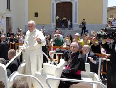 Италиански епископ: Атентаторите не са ислямисти. Това не е война на цивилизациите