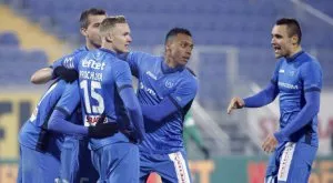 {{ otherArticle[0].article.title }}