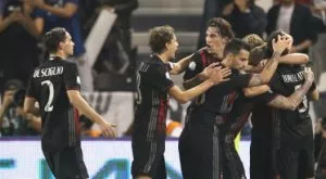 Ювентус започна преговори с Милан за Де Шилио