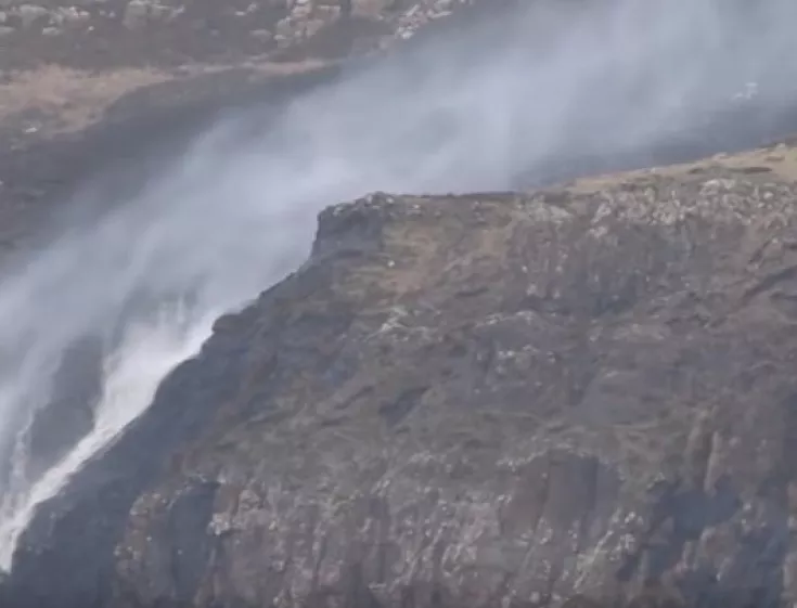 Невиждано: Силен вятър издуха водопад (ВИДЕО)