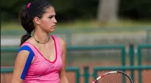 {{ otherArticle[0].article.title }}