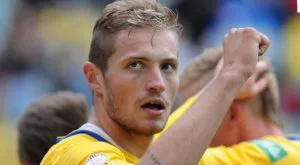 {{ otherArticle[0].article.title }}