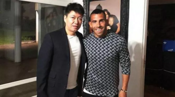 Карлос Тевес отказа да тренира с Шанхай, не иска повече в Китай