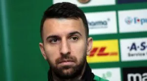 {{ otherArticle[0].article.title }}