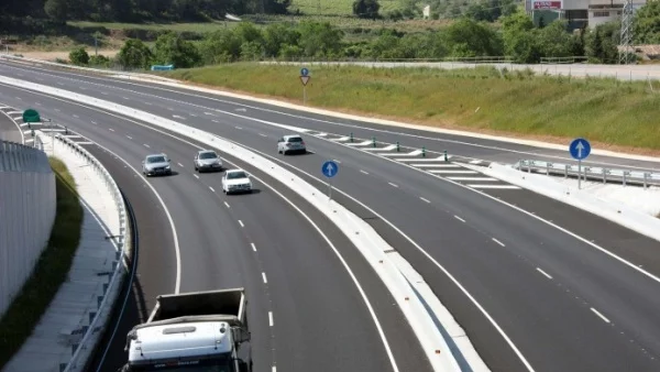 Правителството отпусна 100 млн. за ремонти на пътища