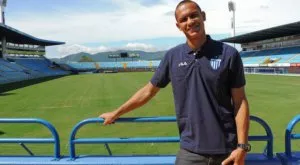 {{ otherArticle[0].article.title }}