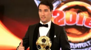 {{ otherArticle[0].article.title }}