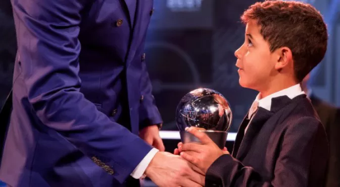 ВИДЕО: Роналдо-младши вкара по-бързо от татко си за Ювентус