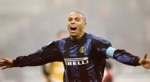 Анди Коул разказа как се почувствал, когато застанал до Роналдо