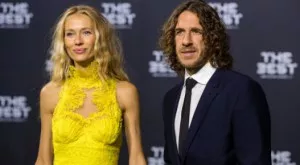 ВИДЕО: Фенка в Москва атакува Пуйол с вибратор