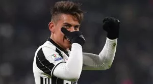 Дибала помага на бездомни в Торино (ВИДЕО)