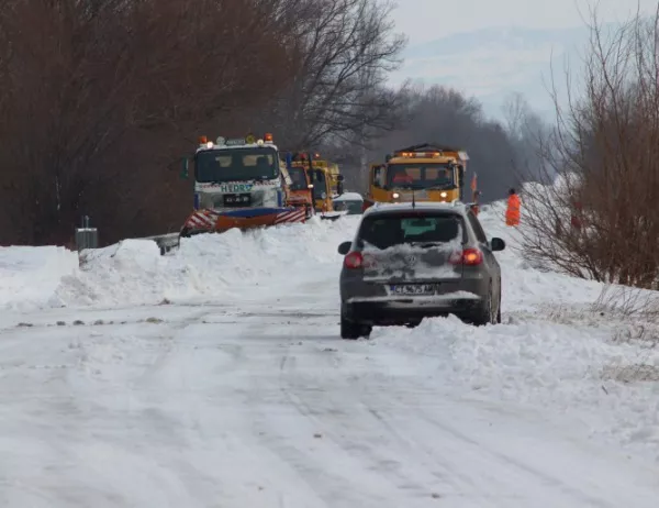3000 машини ще чистят пътищата през зимата 