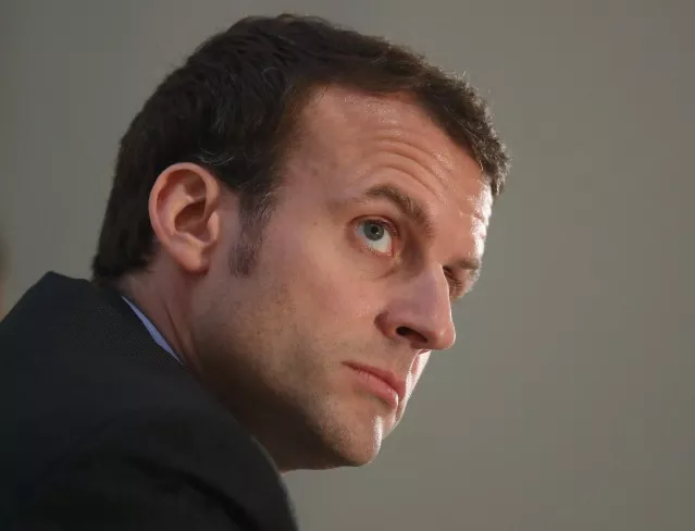 Във Франция уцелиха кандидат-президент с яйце (Видео)