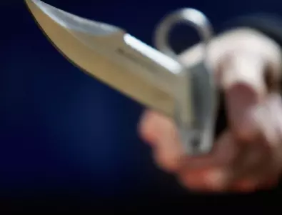 Момче заби нож в гърба на връстник във Вършец
