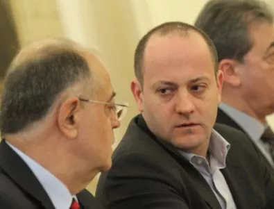 Радан Кънев: Който иска гаранции, да стои извън политиката