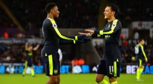 Арсенал смаза Суонси в мач с два автогола