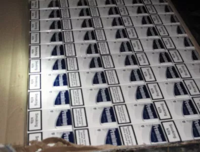 Откриха близо 2000 кутии контрабандни цигари в каюта на кораб