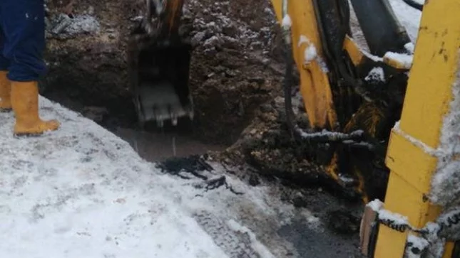 Няколко района във Варна са без вода заради авария