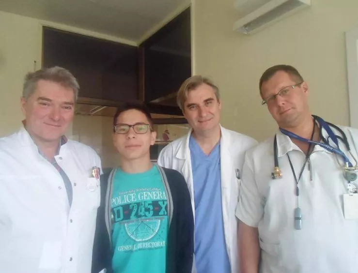 Антонио Антонов продължава лечението си в Москва