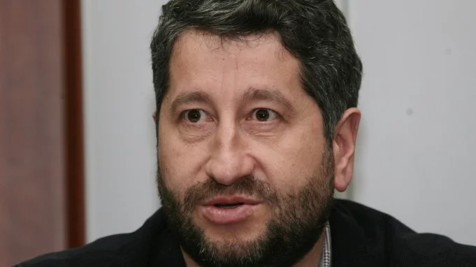 Христо Иванов: Не смятам, че Радан Кънев е в ролята на нуждаещ се от "Да, България"