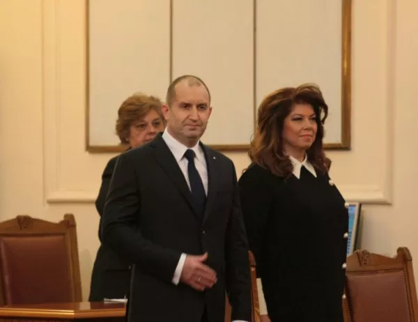 ​Йотова защитава Радев, иска Цветанов да му се извини