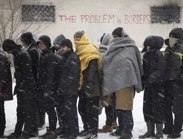 Македония върна обратно на Гърция 49 мигранти 