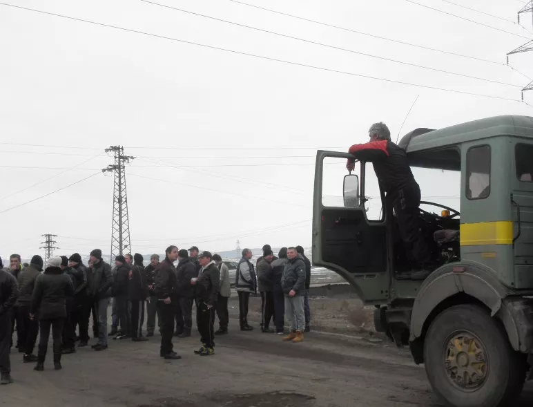 Вдигнаха блокадата на ТЕЦ „Бобов дол” след споразумение с ръководството на рудника