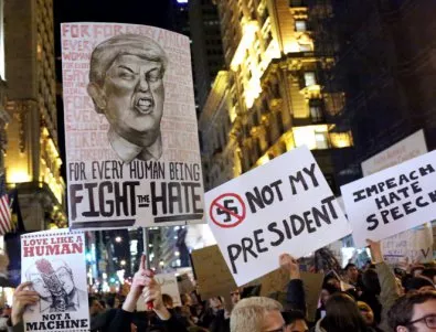 Кметът на Ню Йорк и холивудски звезди протестираха срещу Тръмп
