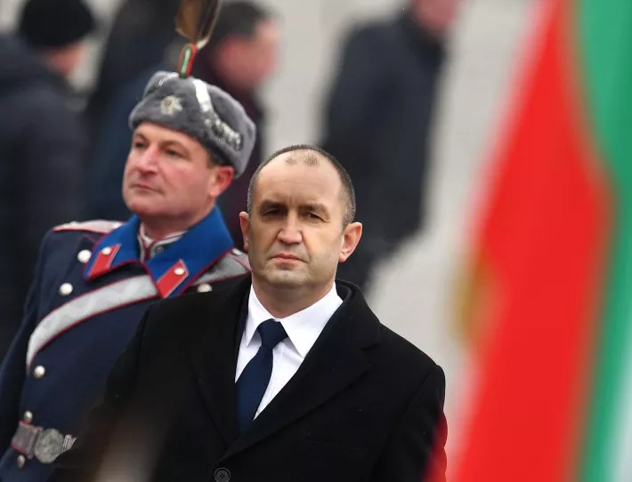 Радев ще се запознае със състоянието на Българската армия