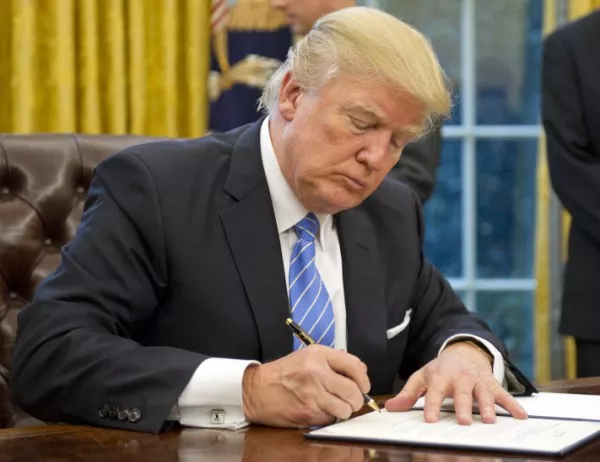 Тръмп подписа указа за новите мита, последва буря от закани за ответни реакции