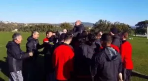 {{ otherArticle[0].article.title }}