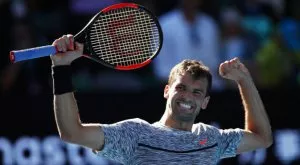 {{ otherArticle[0].article.title }}