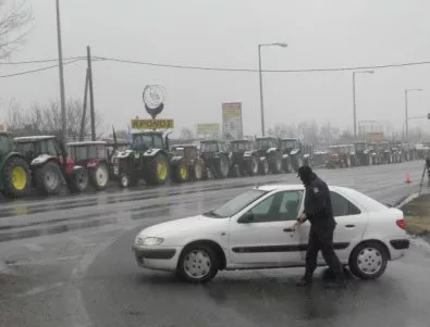 Гръцките фермери ще се съберат в Атина, ЕК наблюдава гръцко-македонската граница
